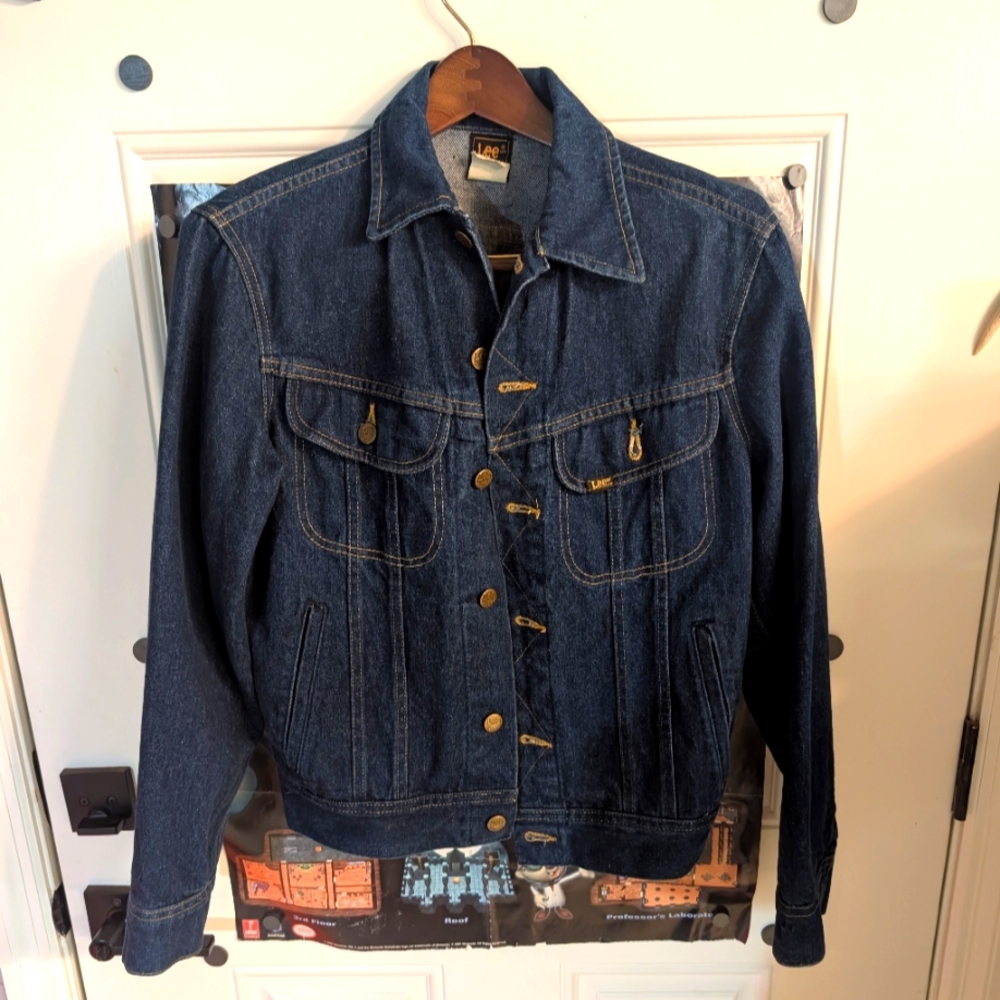 Lee Men’s Dark Blue Denim Trucker Jacket